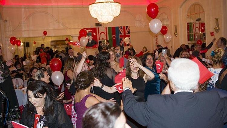 Londra’da Cumhuriyet Bayramı coşkusu