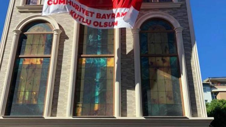 Kilisede Cumhuriyet’in 95inci yıl dönümünü  kutladılar