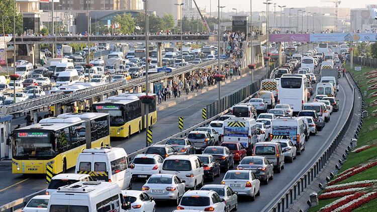 İstanbullular dikkat Bugün bu yollar trafiğe kapanacak