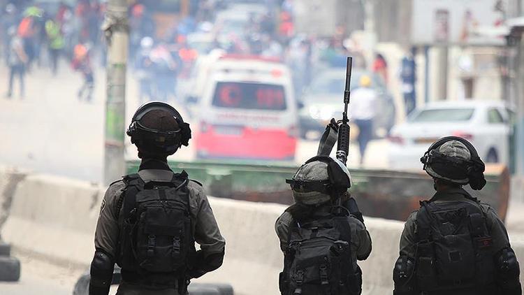 İsrail 26 Filistinliyi gözaltına aldı