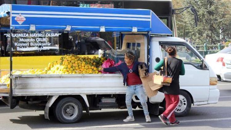 Boyacı kızlardan mandalina izni