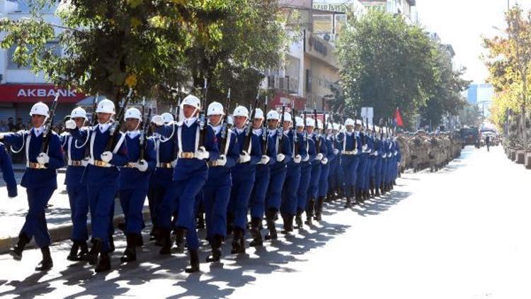 Van, Hakkari ve Bitliste Cumhuriyet coşkusu