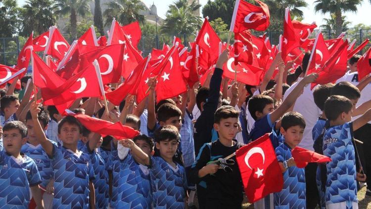 Adana Demirspordan coşkulu Cumhuriyet Bayramı kutlaması