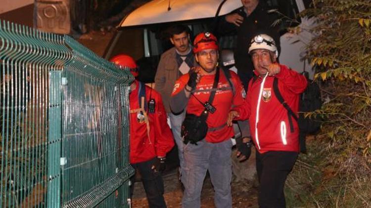 Spil Dağında mahsur kalan lise öğrencileri kurtarıldı
