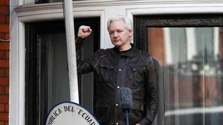 Assange: Ekvador beni ABDye teslim etmek istiyor