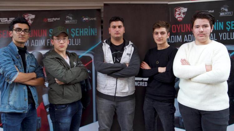 Wolfcity İzmir Turnuvası’nda şampiyon TeamBOss takımı oldu