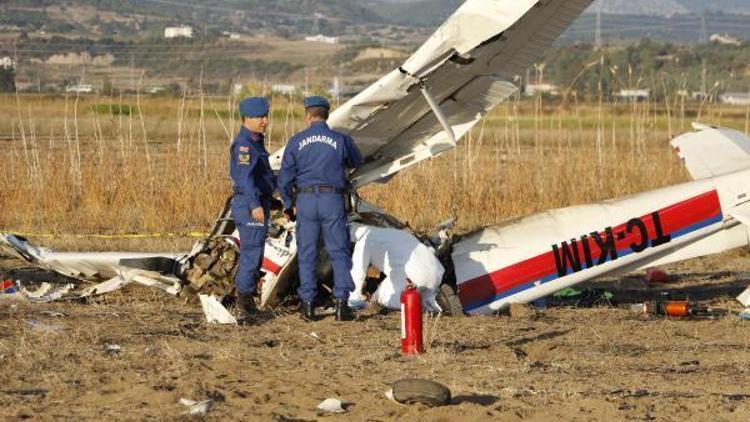 Antalyada eğitim uçağı düştü: 2 ölü/ Ek fotoğraflar