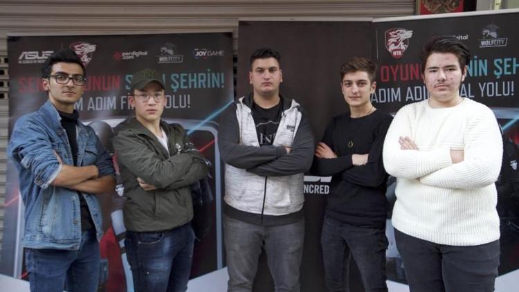 Wolfcity İzmir Turnuvası’nda şampiyon TeamBOss