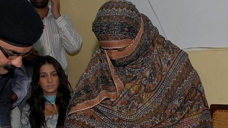 Pakistanda Hz. Muhammede hakaret eden kadının serbest kalması protesto edildi