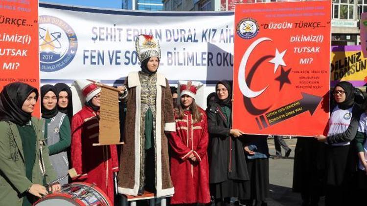 Öğrencilerden Türkçenin yanlış kullanılmasına tepki