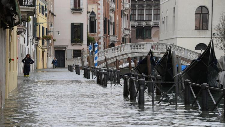 İtalyada fırtına yüzünden ölenlerin sayısı 12ye çıktı