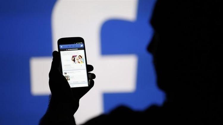 Facebook kullanıcılarına büyük şok: Özel mesajlar internete düştü