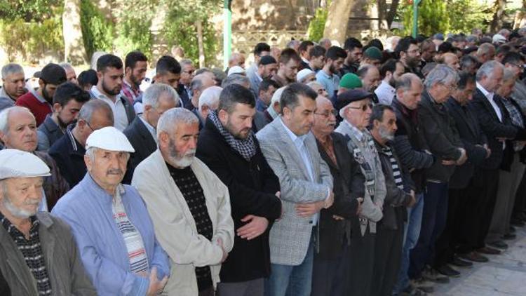 Filistinde ölenler için gıyabi cenaze namazı