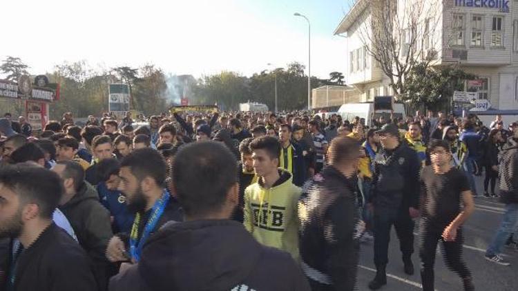 Fenerbahçe taraftarı Kadıköyde toplanıyor