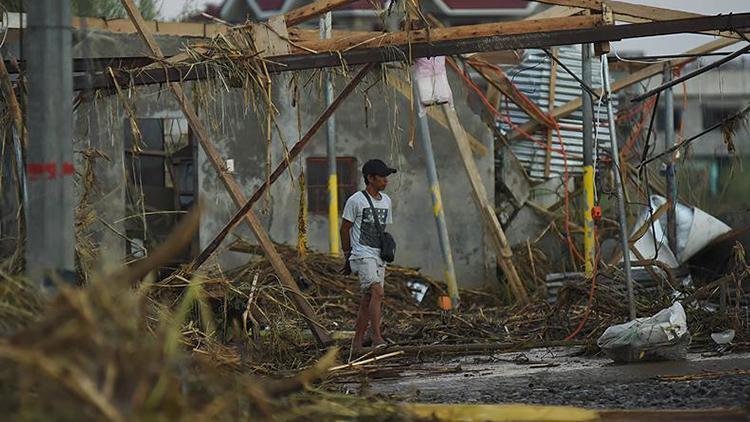 Yutu Tayfunu Filipinlerde 22 can aldı