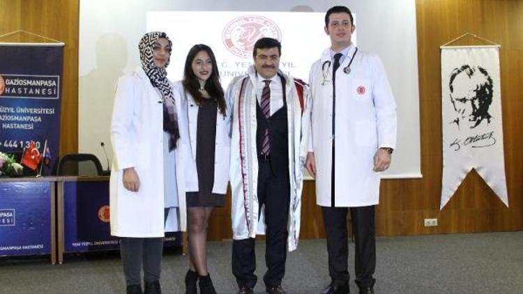 İYYÜ Tıp Fakültesi öğrencileri beyaz önlüklerini giydi