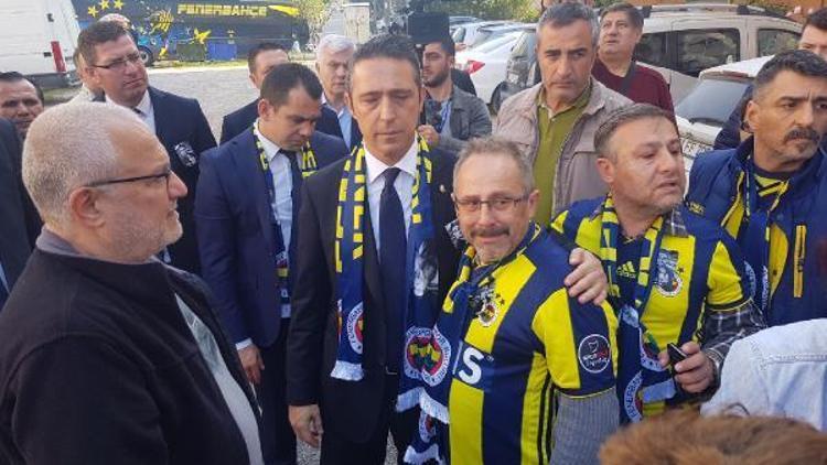 Fenerbahçe taraftarı Koray için evinin önünde helallik alındı