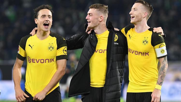 Dortmund yenilgisiz liderliğe devam ediyor