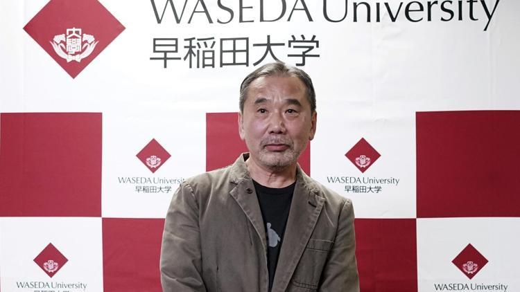 Murakami arşivini üniversiteye bağışladı