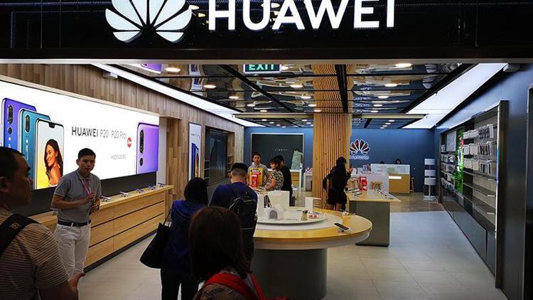 Huawei İstanbuldaki ilk mağazasını İstinye Parkta açıyor
