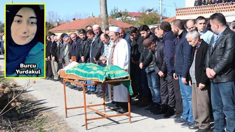 Almanya’da trafik kazasında ölen Burcu defnedildi