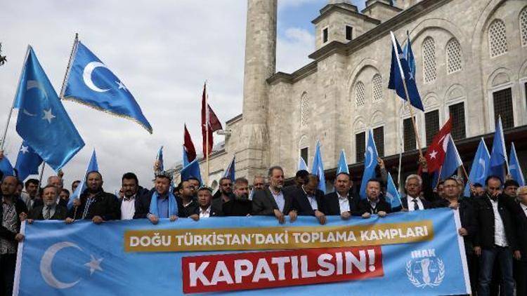 Saraçhane Parkında Doğu Türkistan protestosu