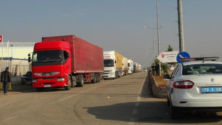 Çobanbey Sınır Kapısı kapandı, Öncüpınarda yoğunluk oluştu