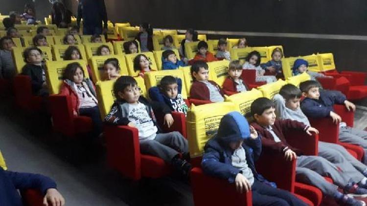 Yusufelinde öğrenciler sinema ile buluştu