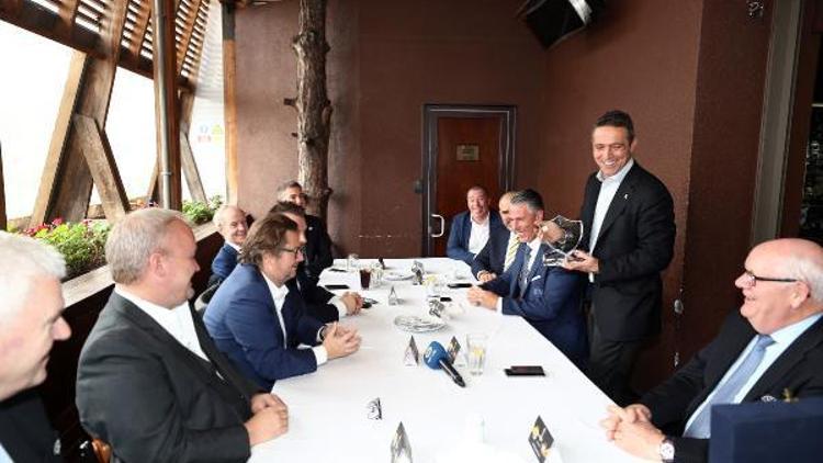 Fenerbahçe ile Anderlecht yöneticileri yemekte buluştu