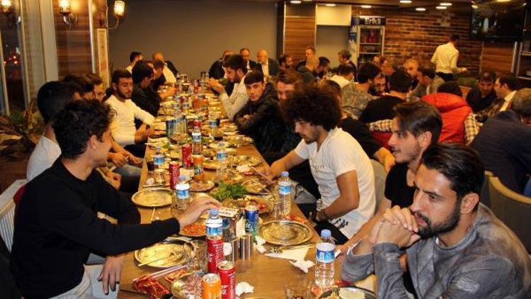 Afjet Afyonsporlu futbolculara moral yemeği