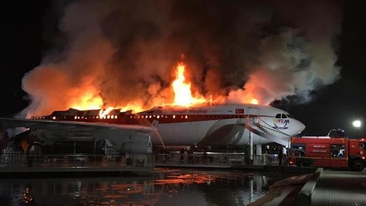 Konyada uçak restoran- kafede yangın