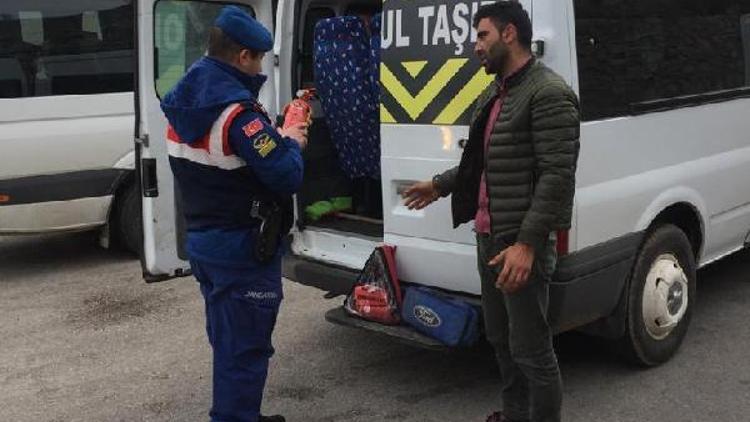 Jandarma okulları ziyaret edip öğrencileri bilgilendirdi