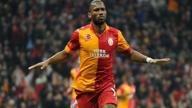 Drogba futbola veda etti