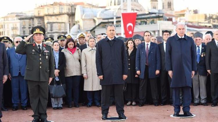 Taksim Meydanı’nda Atatürk’ü Anma Töreni düzenlendi