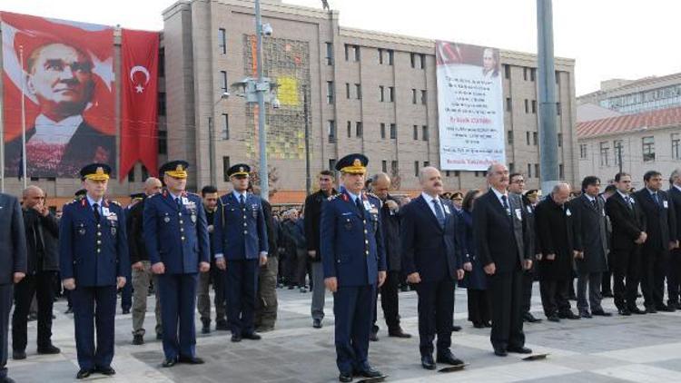 Eskişehirde Atatürk törenle anıldı
