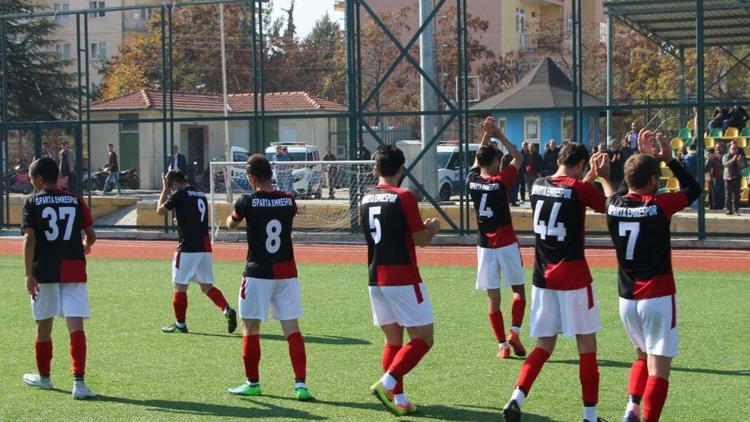 Futbolcular sınava gidince maç 9 dakikada sona erdi