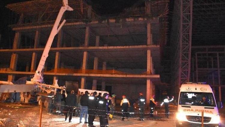 Kolej inşaatında beton tabla çöktü: 4 yaralı