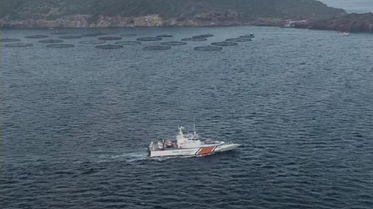 Dikilide göçmen teknesi battı: 10 kayıp