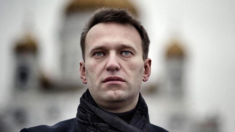 Rus muhalif Navalnıyye yurt dışına çıkış engeli