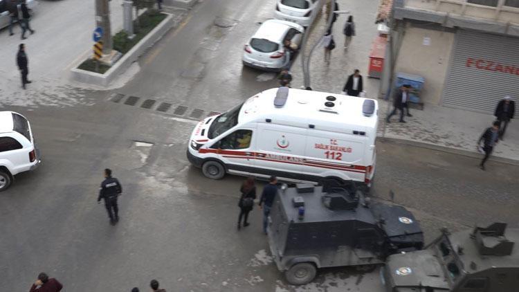 PKKlı teröristlerden füze saldırısı: 3 işçi yaralandı