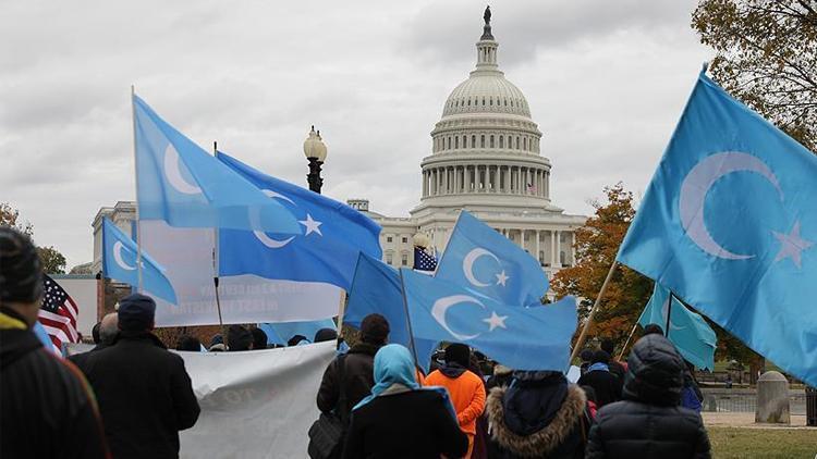 Uygur Türkleri Washingtonda Çini protesto etti