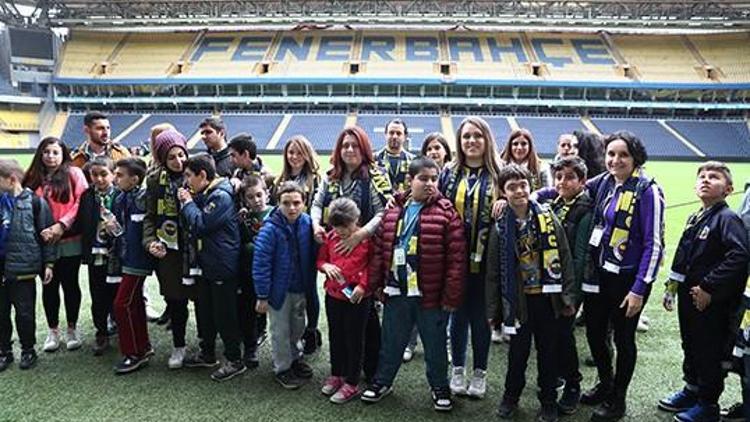 Fenerbahçe, özel öğrencileri ağırladı