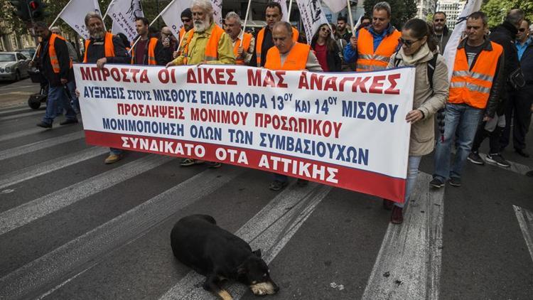 Yunanistanda kamu çalışanları grevde