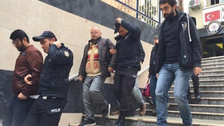 FETÖ operasyonunda gözaltına alınan 7 kişi adliyeye sevkedildi