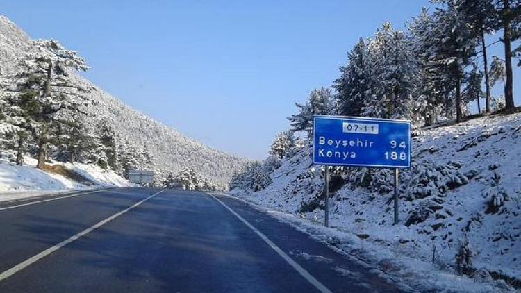 Antalya- Konya karayolu yeniden trafiğe açıldı