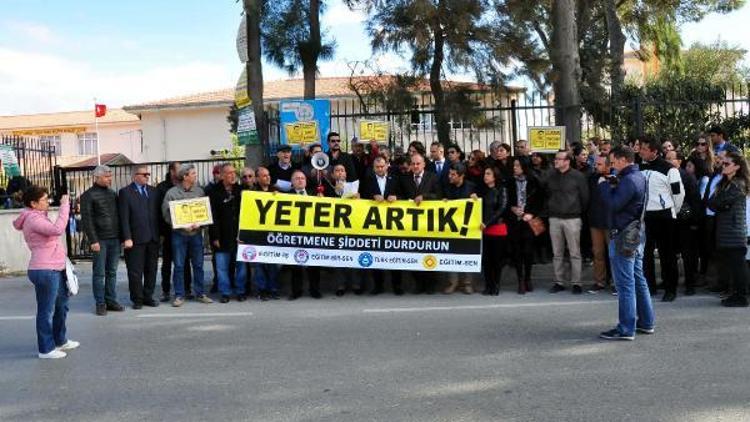 İzmirde öğrencinin ağabeyinden öğretmene saldırı