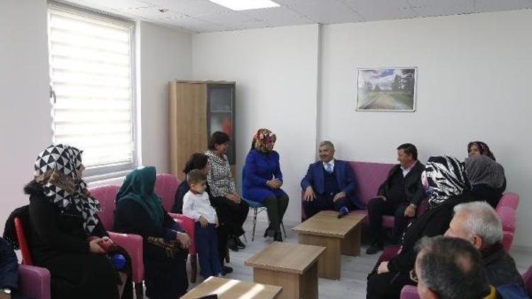 Başkan Çelik, Pınarbaşında çalışmaları inceledi