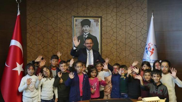 Gençlik ve Spor Bakanı Kasapoğlu, Şırnaklı öğrencilerin hayalini gerçekleştirdi