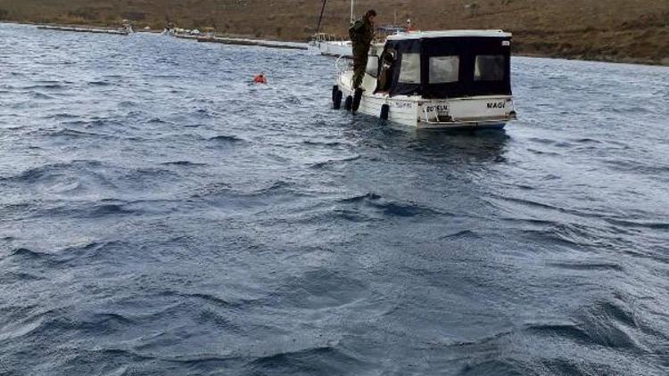 Su alan teknedeki 2 kişi kurtarıldı