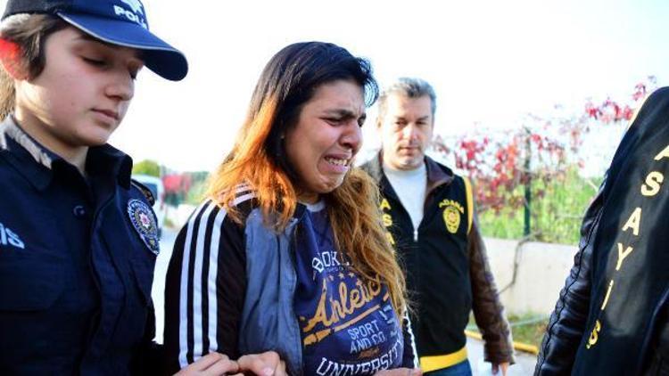 Annesinin döverek öldürdüğü Emine Pınarın cenazesi babasına teslim edildi (2)